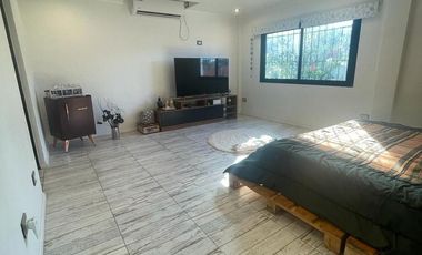 Venta  Chalet 9 Amb. S/Lote 20x45  Ramos Mejía  con Piscina