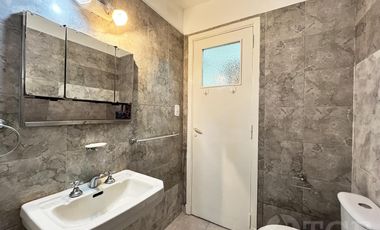 Venta departamento 2 ambientes en Coghlan