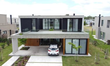 Espectacular casa 7 amb en La Calesa, Pilara | VCO Propiedades