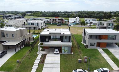 Espectacular casa 7 amb en La Calesa, Pilara | VCO Propiedades