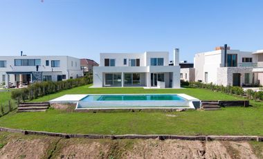Casa a la laguna en Pilara - La Calesa Orientacion NO | Mallmann Propiedades