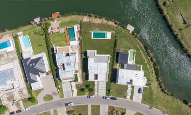 Casa a la laguna en Pilara - La Calesa Orientacion NO | Mallmann Propiedades