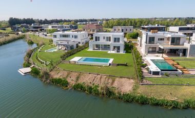 Casa a la laguna en Pilara - La Calesa Orientacion NO | Mallmann Propiedades