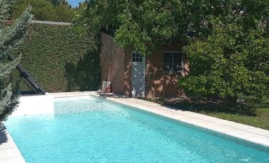 Venta Casa con Pileta  General Lagos