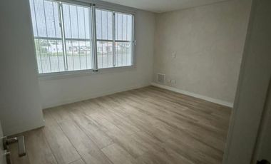 Casa en  venta 6 ambientes, vista laguna- Barrio Nuevo Quilmes