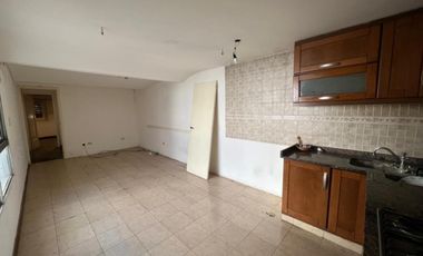Casa en venta - 2 Dormitorios 3 Baños - Cochera - 200Mts2 - Berazategui