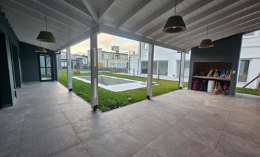 Casa en  Rumencó Joven