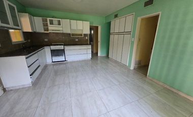 Casa en  alquiler en BARRIO RINCON CLUB DE CAMPO, 3 dormitorios, con quincho y pileta