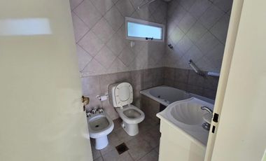 Casa en  alquiler en BARRIO RINCON CLUB DE CAMPO, 3 dormitorios, con quincho y pileta