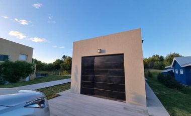 VENTA, CASA, COSTA ESMERALDA, SENDEROS III, LOTE AL 300