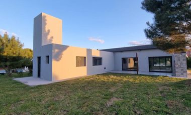 VENTA, CASA, COSTA ESMERALDA, SENDEROS III, LOTE AL 300