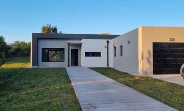 VENTA, CASA, COSTA ESMERALDA, SENDEROS III, LOTE AL 300