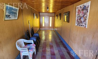 Venta de Casa 3 ambientes con jardín, cochera y patio con quincho en Wilde