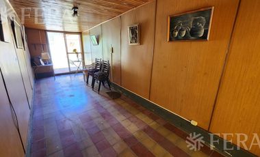 Venta de Casa 3 ambientes con jardín, cochera y patio con quincho en Wilde