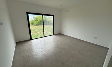 Casa en Venta en San Sebastian TRES DORMITORIOS ppal en suite con vestidor!!! En San Sebastian Area 12