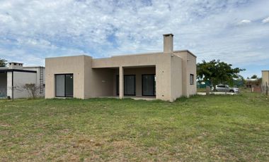 Casa en Venta en San Sebastian TRES DORMITORIOS ppal en suite con vestidor!!! En San Sebastian Area 12