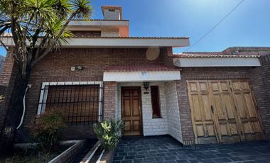 RETASADA! - Casa de 3 dormitorios - Venta