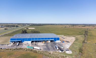 Depósito en Zarate KM 90 3600 M2 CON HIDRANTES