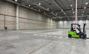 Depósito en Zarate KM 90 3600 M2 CON HIDRANTES