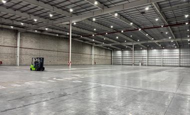 Depósito en Zarate KM 90 3600 M2 CON HIDRANTES