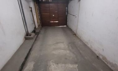 Cochera en calle Chiozza al 2000
