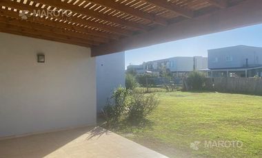Casa en ALQUILER  en El Canton - MAROTO PROPIEDADES