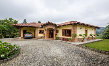 ARRIENDO de CASAS en ENVIGADO