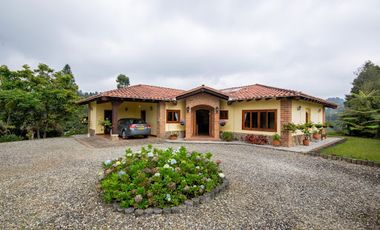 ARRIENDO de CASAS en ENVIGADO