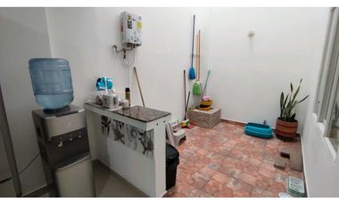 VENTA-CASA-3 PISOS-PALMIRA-ALTAMIRA