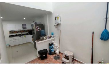 VENTA-CASA-3 PISOS-PALMIRA-ALTAMIRA