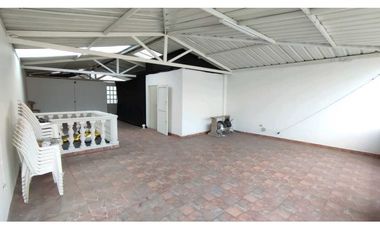 VENTA-CASA-3 PISOS-PALMIRA-ALTAMIRA