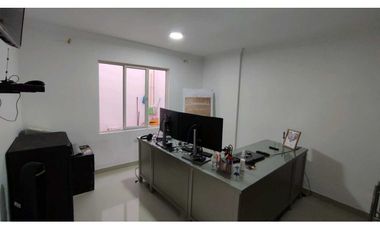 VENTA-CASA-3 PISOS-PALMIRA-ALTAMIRA