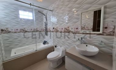 HERMOSA CASA EN VENTA EN RESIDENCIAL LAS VIÑAS DE POCOLLAY- TACNA