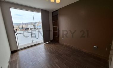 HERMOSA CASA EN VENTA EN RESIDENCIAL LAS VIÑAS DE POCOLLAY- TACNA