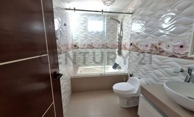 HERMOSA CASA EN VENTA EN RESIDENCIAL LAS VIÑAS DE POCOLLAY- TACNA