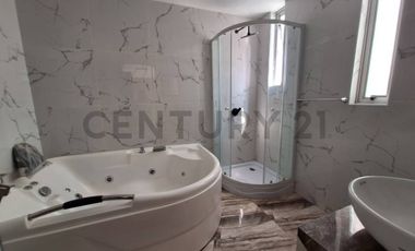 HERMOSA CASA EN VENTA EN RESIDENCIAL LAS VIÑAS DE POCOLLAY- TACNA