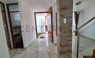 HERMOSA CASA EN VENTA EN RESIDENCIAL LAS VIÑAS DE POCOLLAY- TACNA