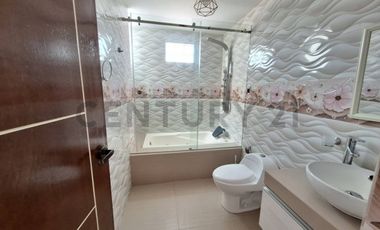 HERMOSA CASA EN VENTA EN RESIDENCIAL LAS VIÑAS DE POCOLLAY- TACNA