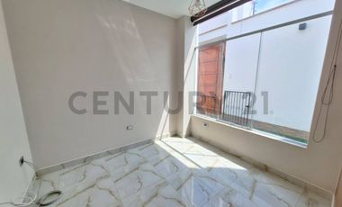 HERMOSA CASA EN VENTA EN RESIDENCIAL LAS VIÑAS DE POCOLLAY- TACNA
