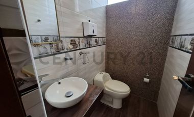 HERMOSA CASA EN VENTA EN RESIDENCIAL LAS VIÑAS DE POCOLLAY- TACNA