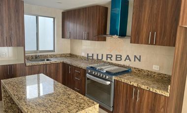 HURBAN VENDE casa con recámara en planta baja al norte en coto.