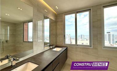 Penthouse Amoblado Vista al Mar - Playa Murciélago, Manta