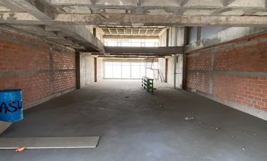 Local en el mejor espacio en Plaza Dolmen Center!