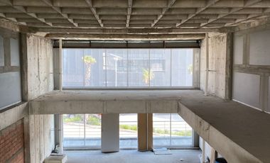 Local en el mejor espacio en Plaza Dolmen Center!