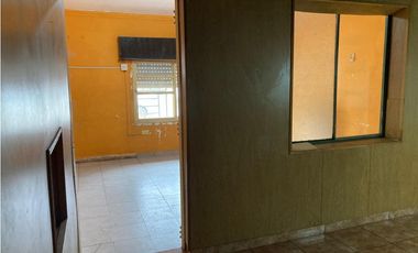 GRANADERO BAIGORRIA /VENTA DE CASA/ BARRIO SAN FERNANDO