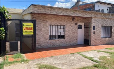 GRANADERO BAIGORRIA /VENTA DE CASA/ BARRIO SAN FERNANDO
