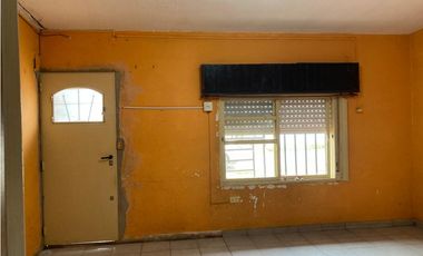 GRANADERO BAIGORRIA /VENTA DE CASA/ BARRIO SAN FERNANDO