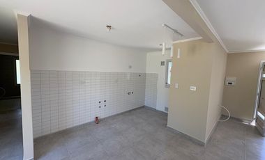 VENDE CASA EN LOS CANALES DE PLOTTIER