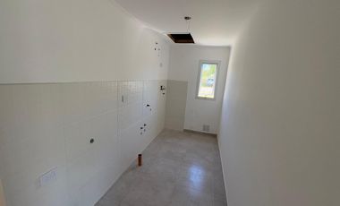 VENDE CASA EN LOS CANALES DE PLOTTIER