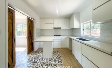 Casa en Arriendo en Alvaro Casanova, La reina